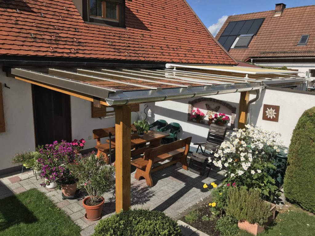 Terrasse mit Glasüberdachung